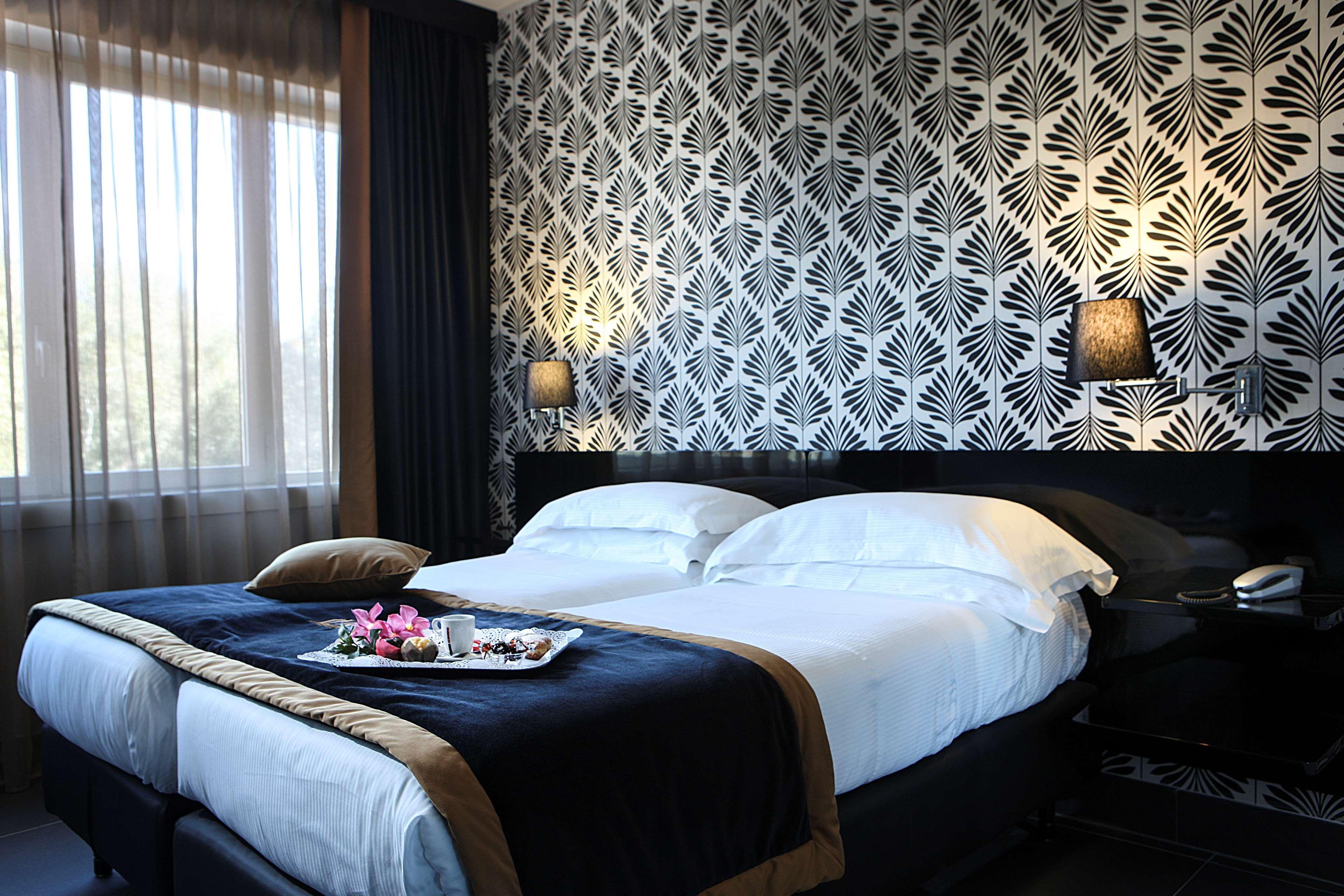 Best Western Plus Scottsdale Thunderbird Suites Ngoại thất bức ảnh