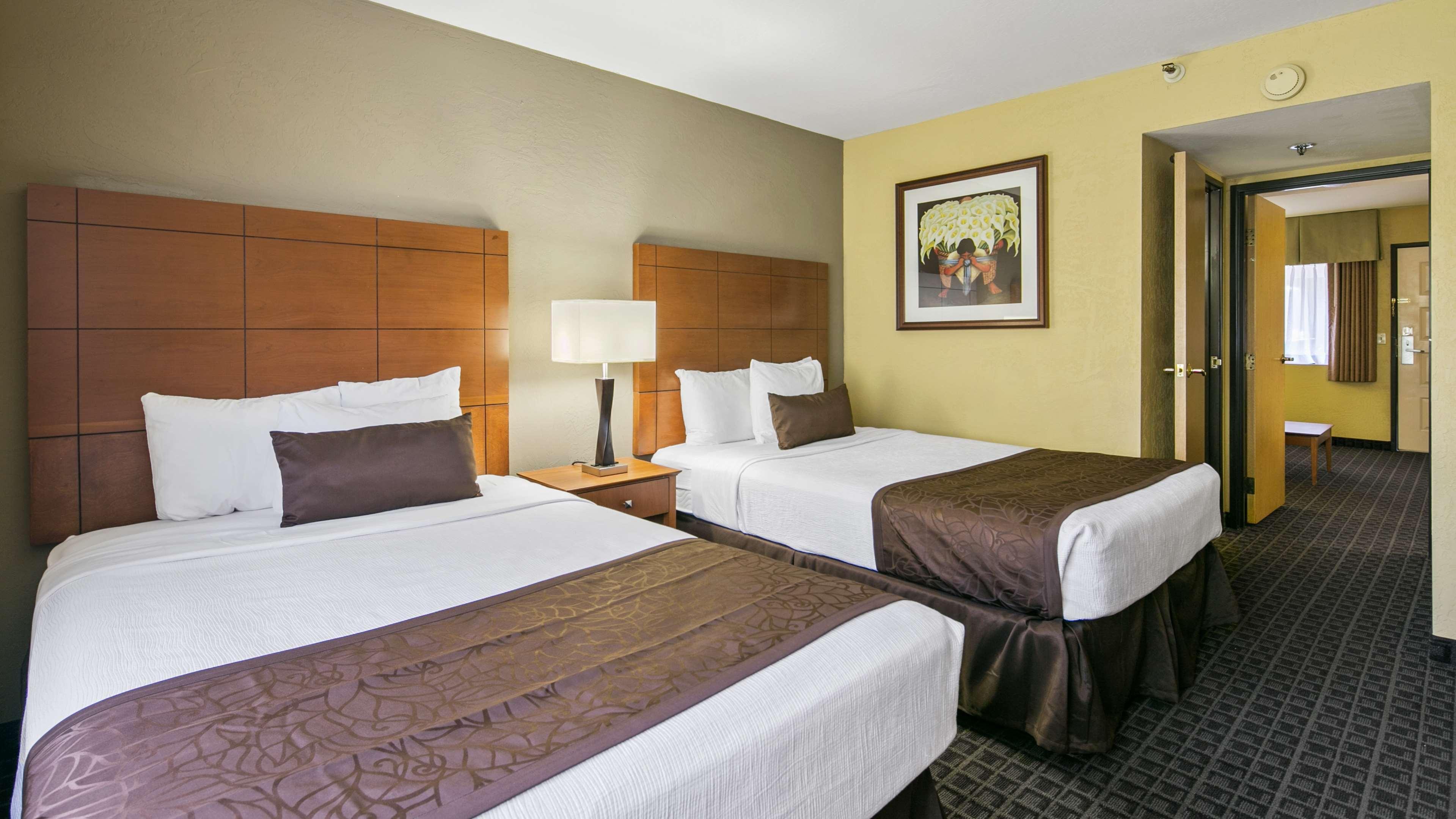 Best Western Plus Scottsdale Thunderbird Suites Ngoại thất bức ảnh