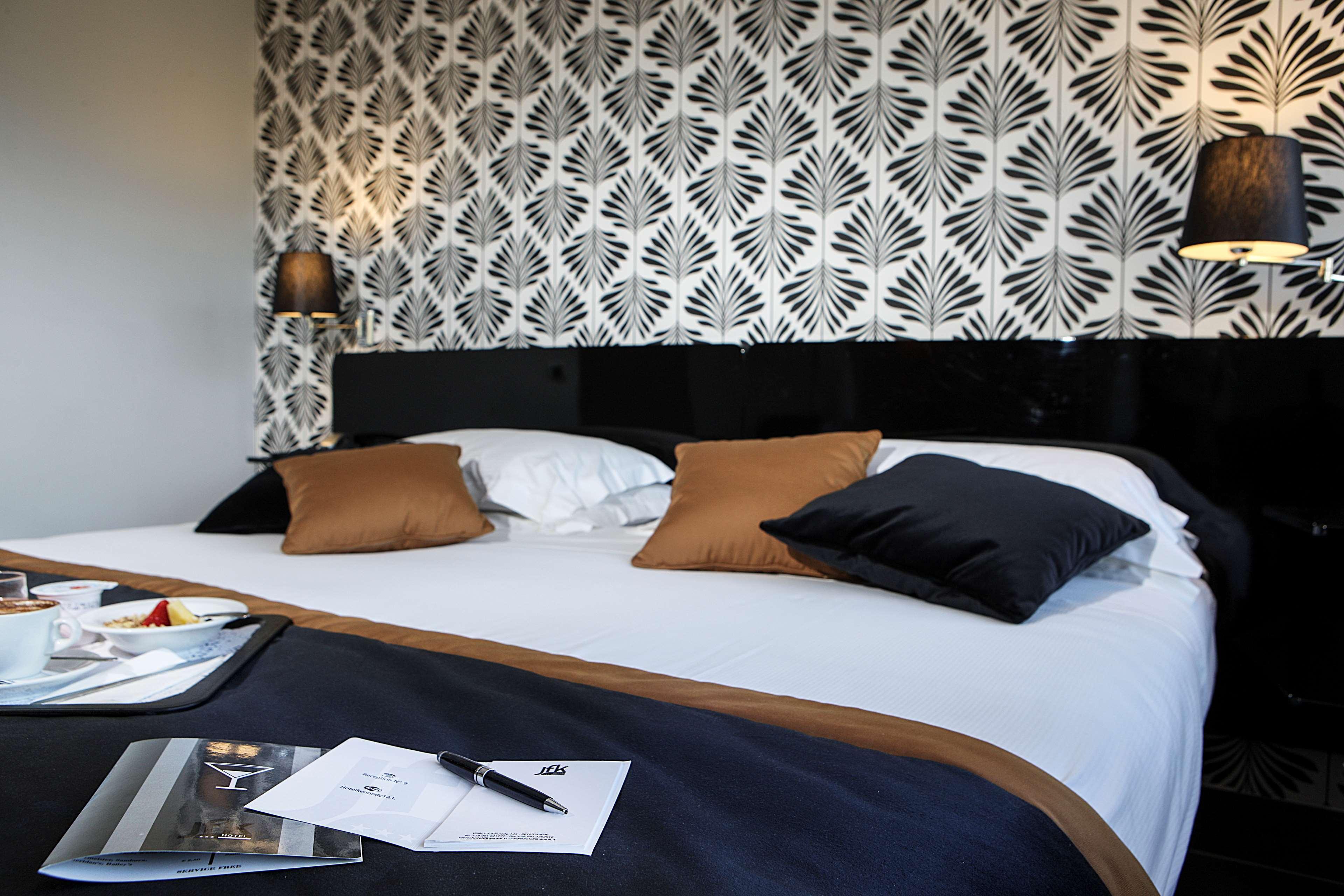 Best Western Plus Scottsdale Thunderbird Suites Ngoại thất bức ảnh