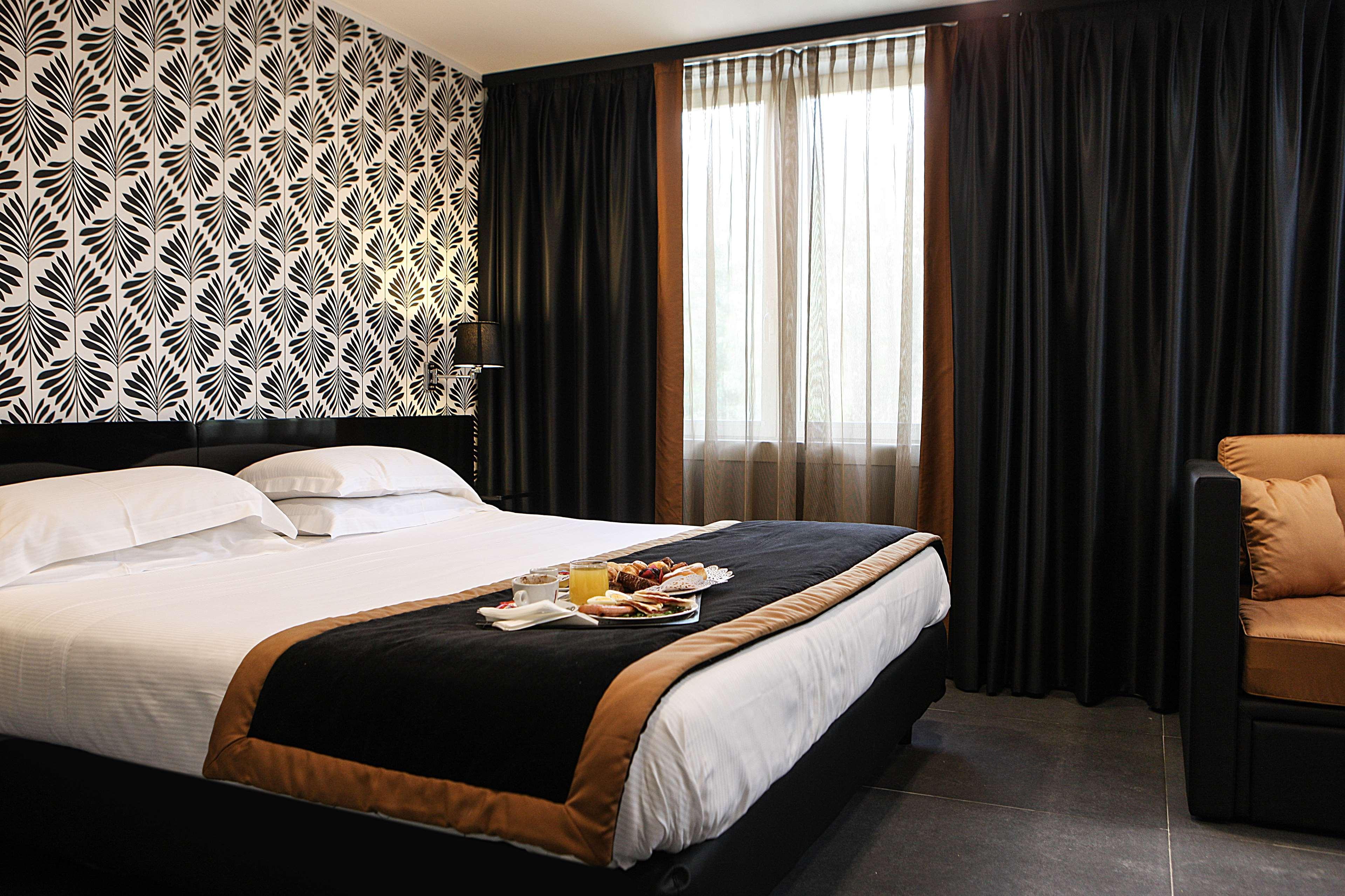 Best Western Plus Scottsdale Thunderbird Suites Ngoại thất bức ảnh