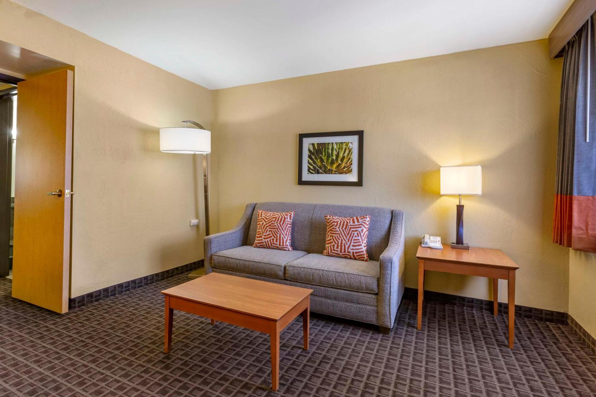 Best Western Plus Scottsdale Thunderbird Suites Ngoại thất bức ảnh