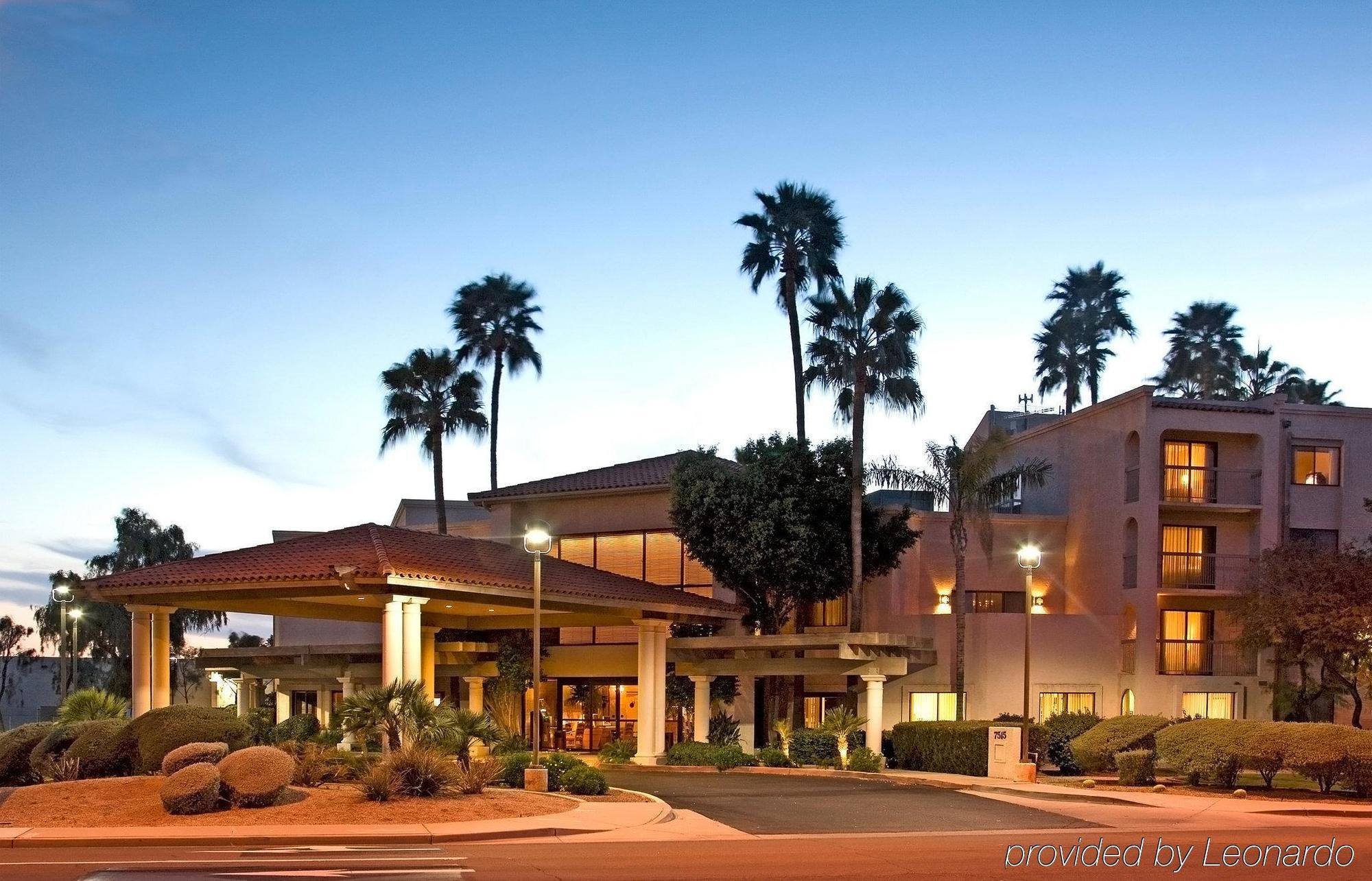 Best Western Plus Scottsdale Thunderbird Suites Ngoại thất bức ảnh