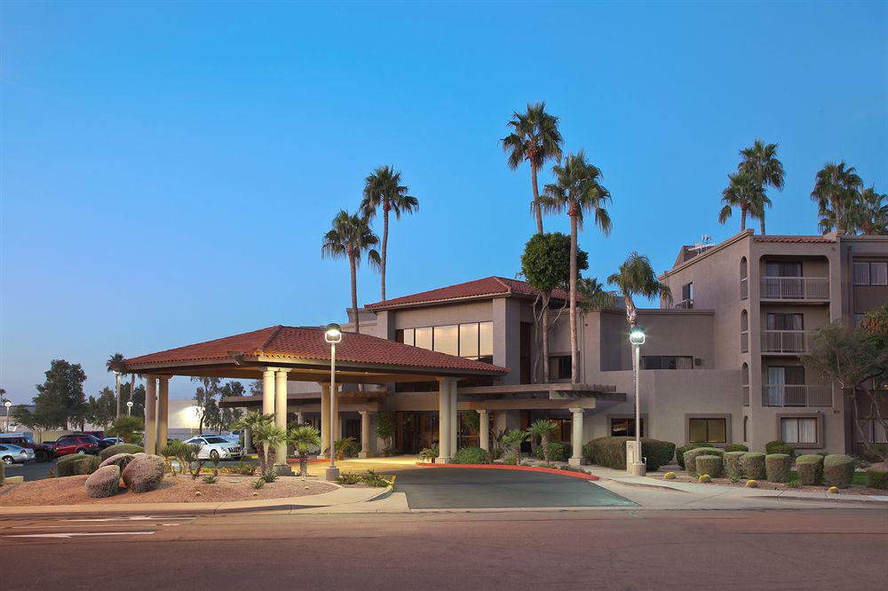 Best Western Plus Scottsdale Thunderbird Suites Ngoại thất bức ảnh